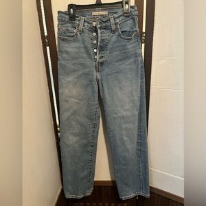 Women’s Levi Ribcage Straight Ankle Jeans - Size 25- Size 2 - Light/Medium Wash